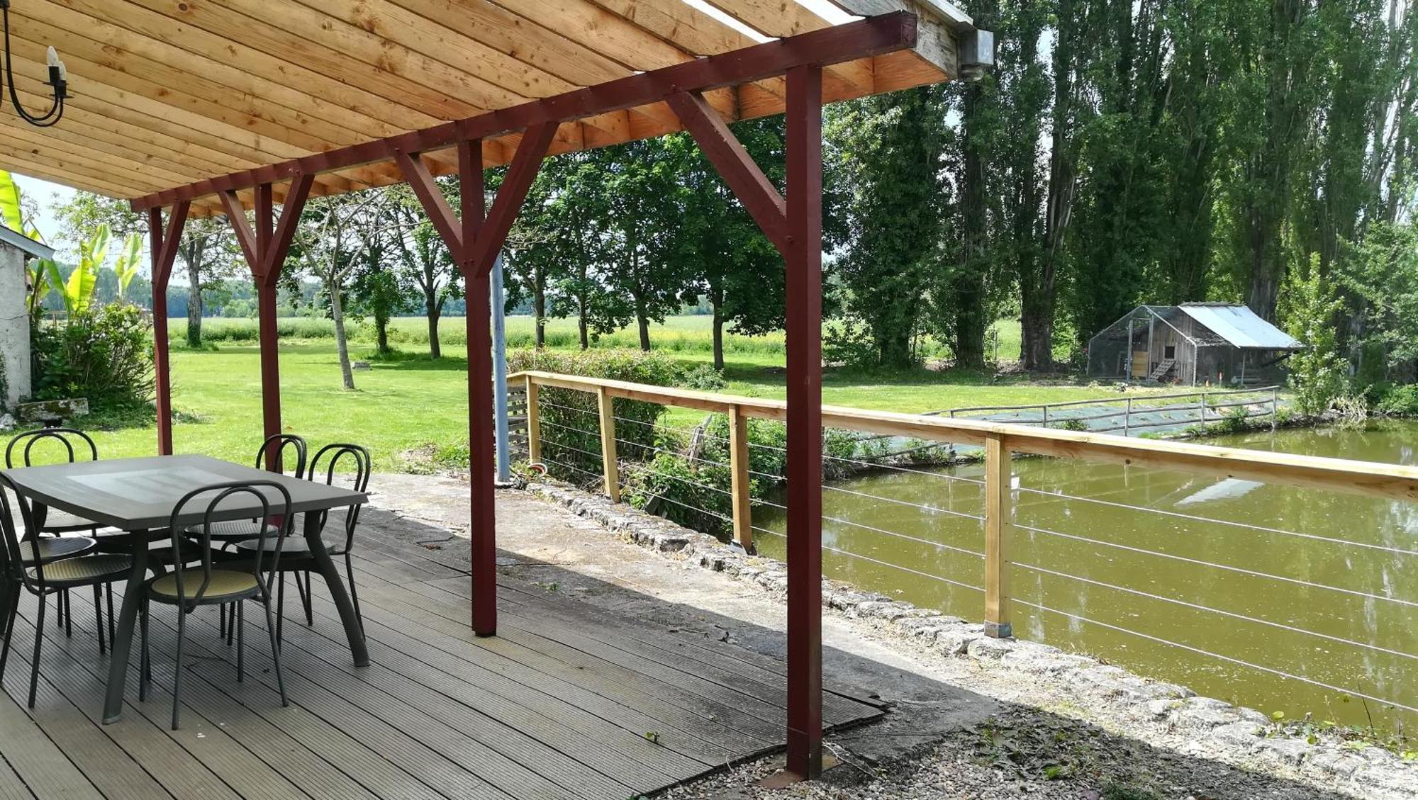 アヴァレ La Ferme De L'Isle Et Sa Roulotte Bed & Breakfast 部屋 写真